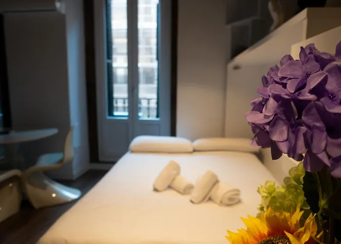 Hortaleza 4, Preciso Estudio En Chueca Junto A La Gran Via De Madrid