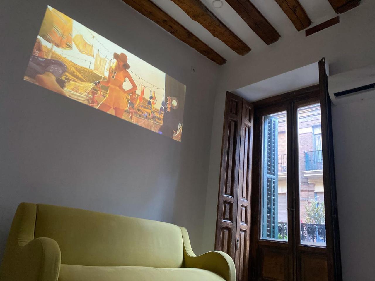 Hortaleza 4, Preciso Estudio En Chueca Junto A La Gran Via De Appartamento *